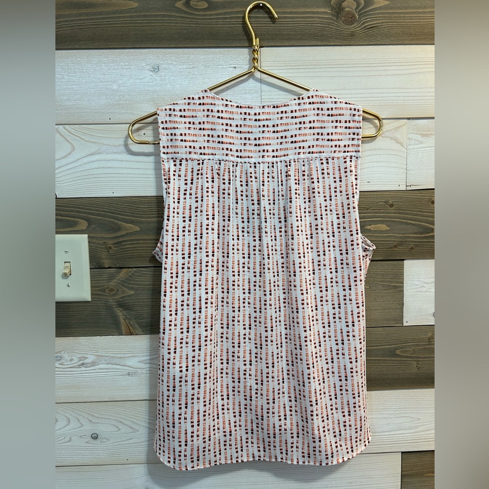 White House Black Market ⚜️Two Layer Short Sleeved Tank Blouse - Picture 3 of 6